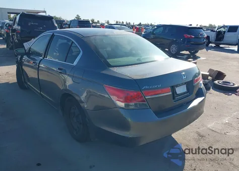 2011 Honda Accord 2.4 Lx z USA, uszkodzony, nr VIN 1HGCP2F34BA108657